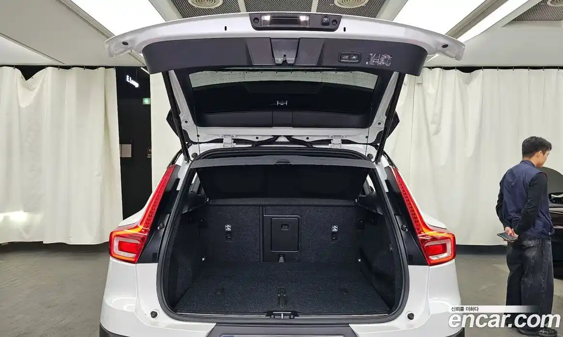 Volvo XC40 2020 2.0 гидро в Москве № 1836856, фото 26