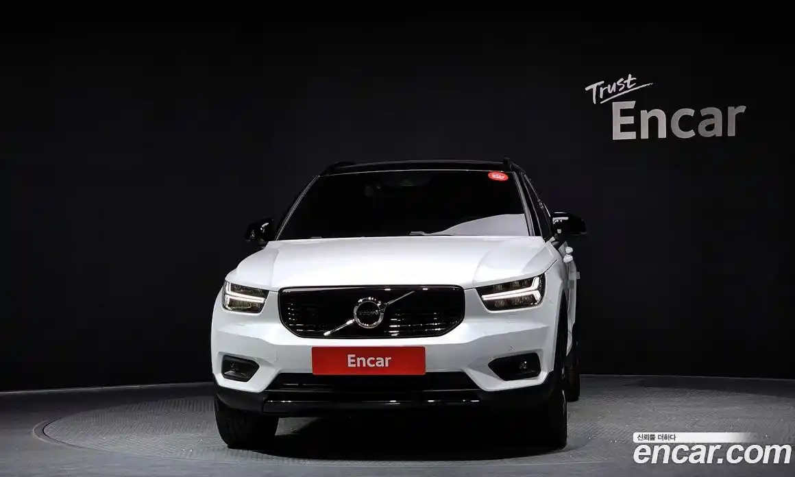 Volvo XC40 2020 2.0 гидро в Москве № 1836856, фото 3