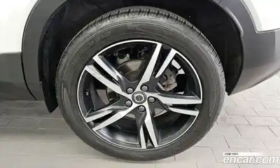Volvo XC40 2020 2.0 гидро в Москве № 1836856, миниатюра 5