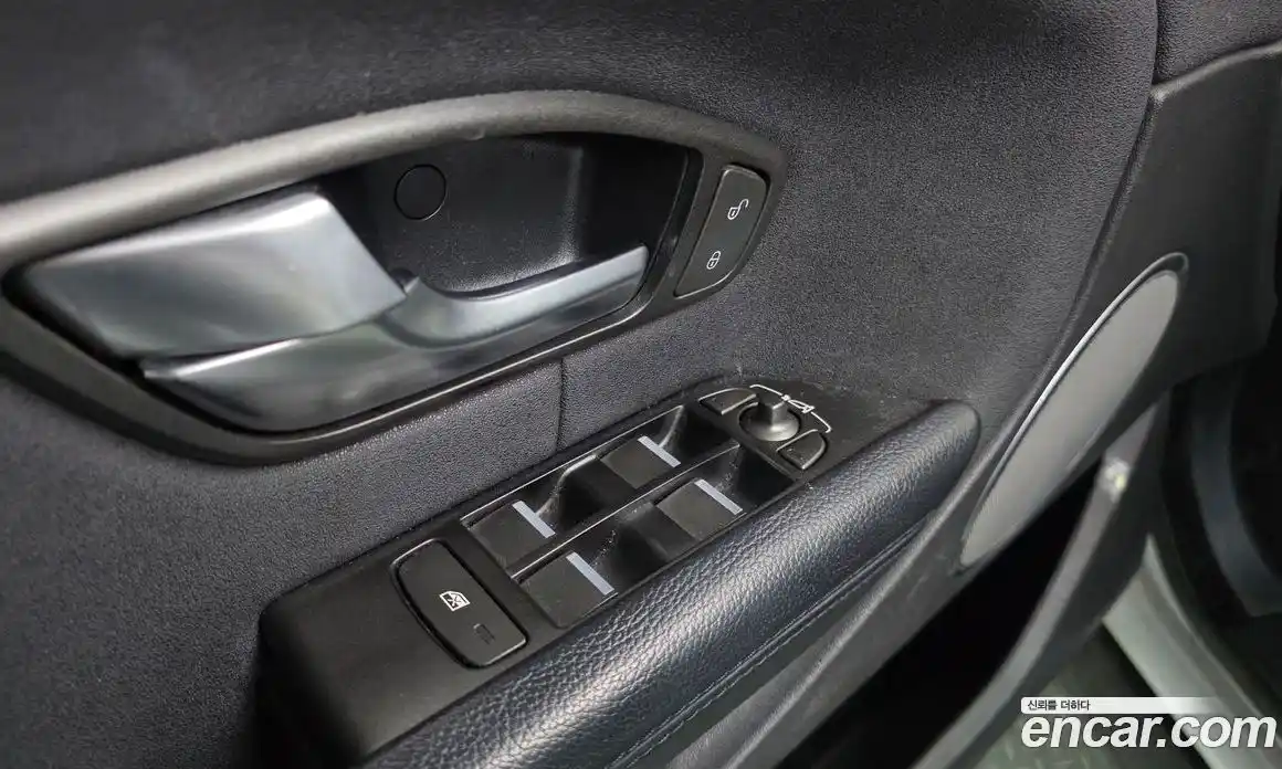 Land Rover Range-Rover Evoque 2016 2.0 гидро в Москве № 1837431, фото 15