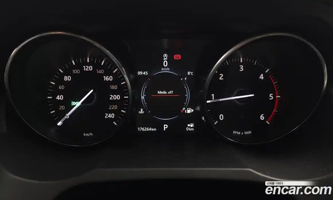 Land Rover Range-Rover Evoque 2016 2.0 гидро в Москве № 1837431, фото 8