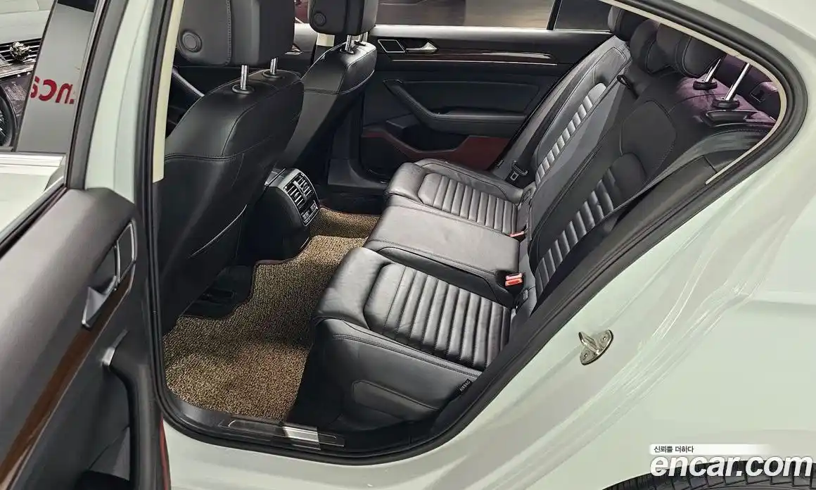 Volkswagen Passat 2018 2.0 гидро в Москве № 1838163, фото 16