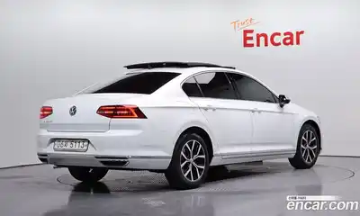 Volkswagen Passat 2018 2.0 гидро в Москве № 1838163, миниатюра 2