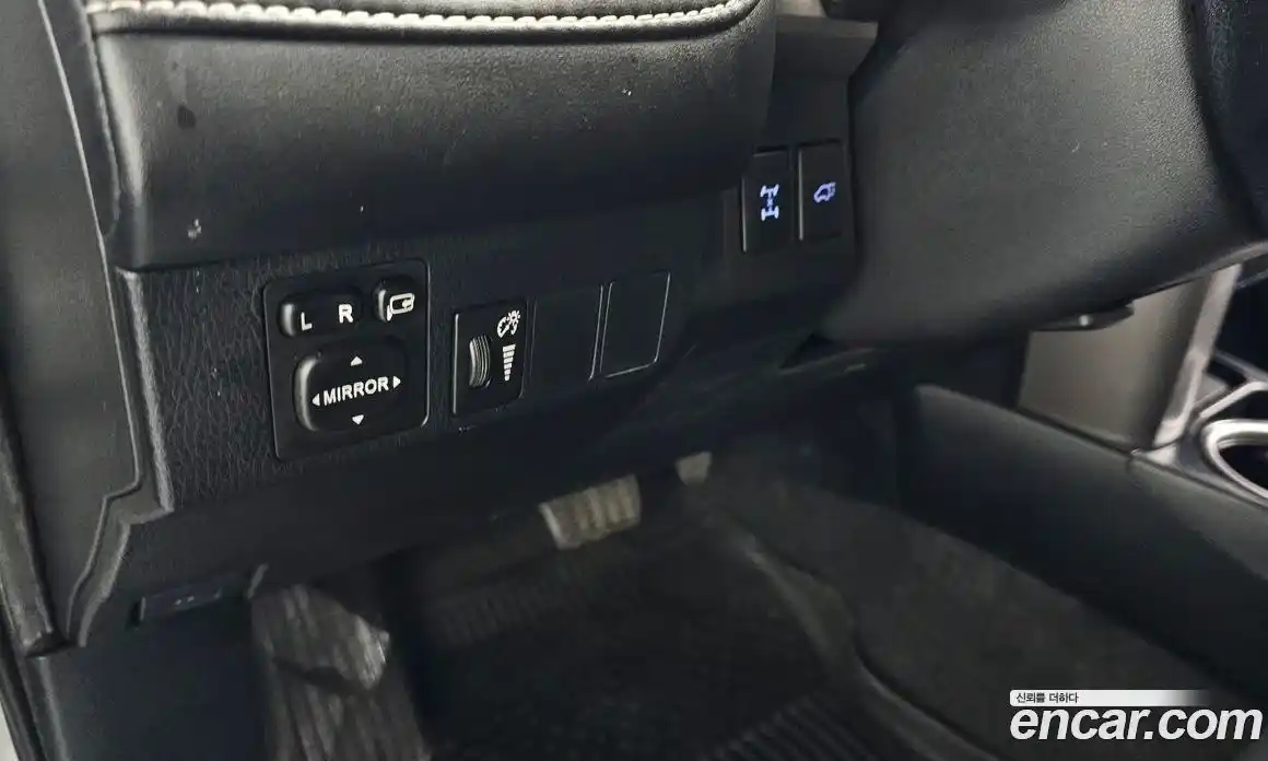 Toyota RAV4 2015 2.5 гидро в Москве № 1838519, фото 14