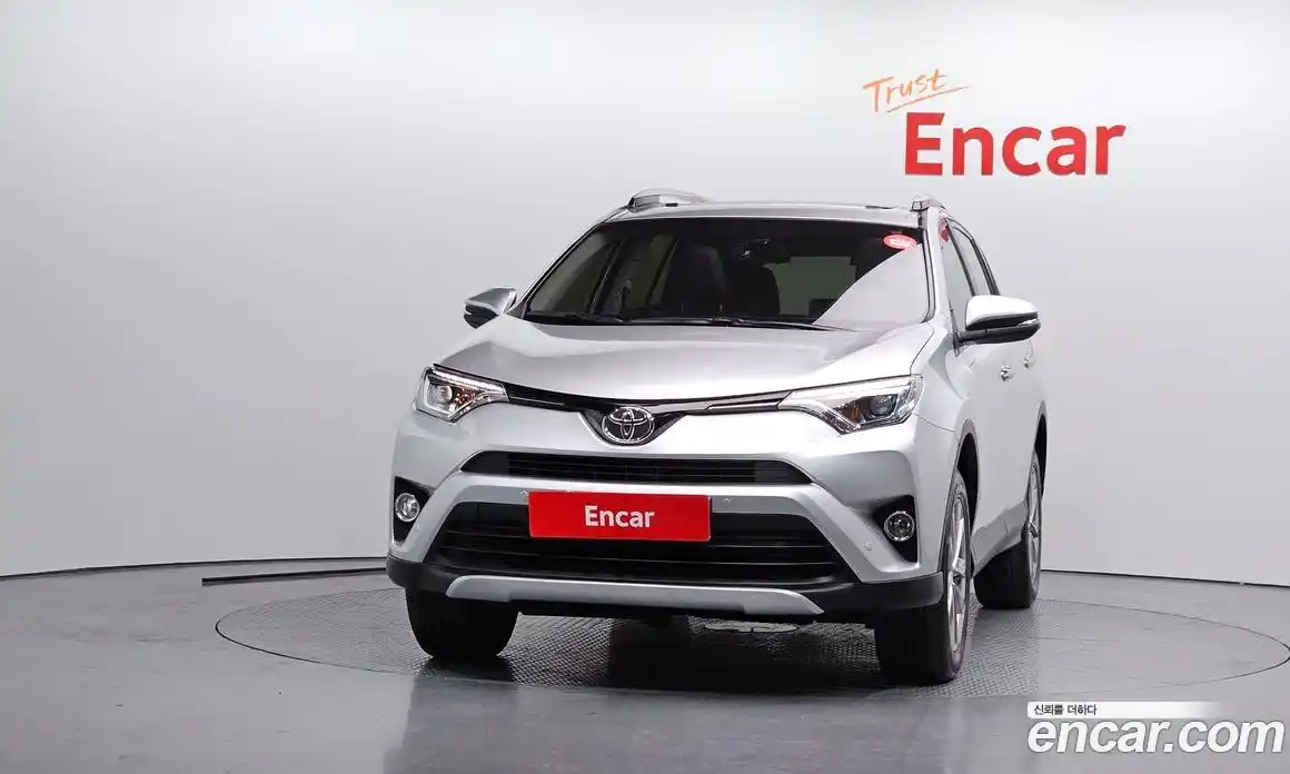 Toyota RAV4 2015 2.5 гидро в Москве № 1838519, фото 3