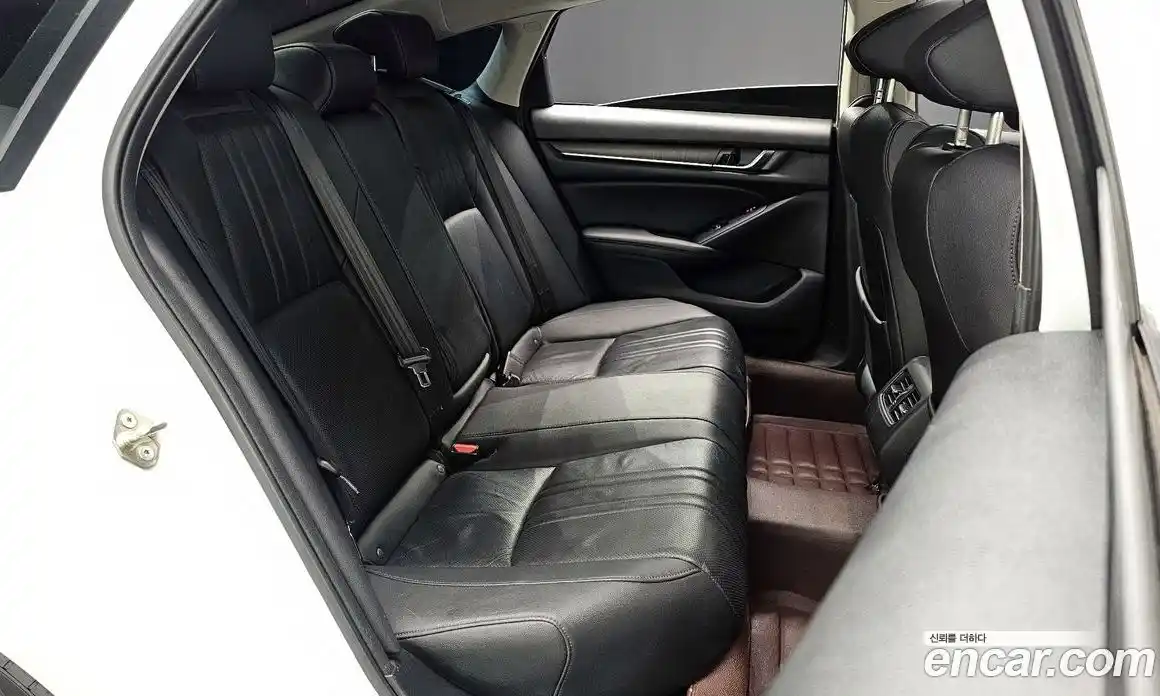 Honda Accord 2019 2.0 гидро в Москве № 1838599, фото 11
