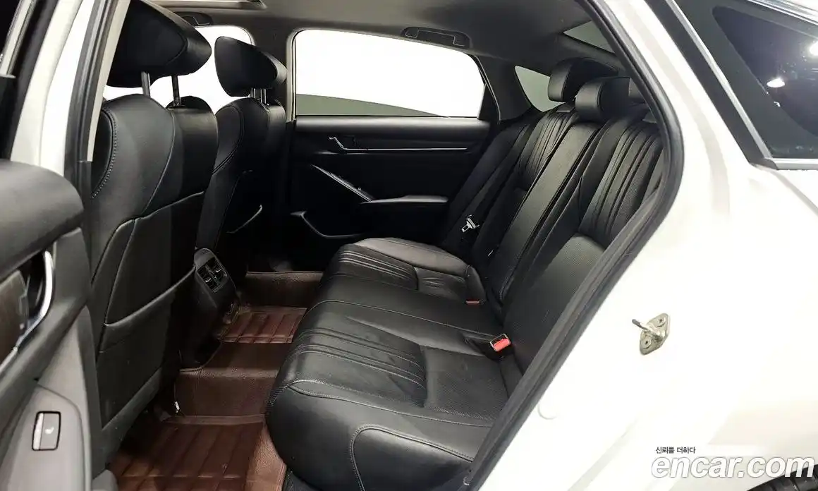 Honda Accord 2019 2.0 гидро в Москве № 1838599, фото 12