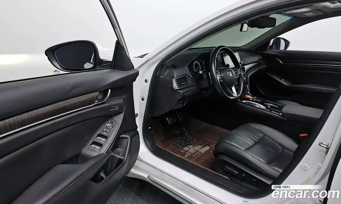 Honda Accord 2019 2.0 гидро в Москве № 1838599, фото 10