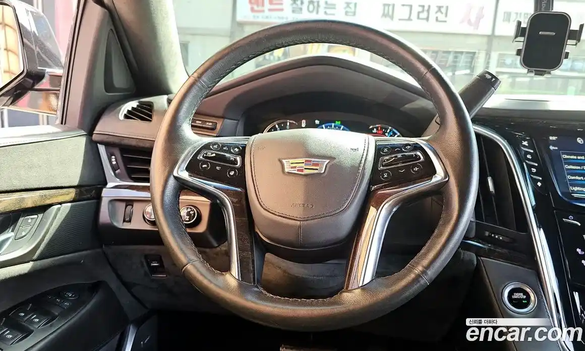 Cadillac Escalade 2016 6.2 гидро в Москве № 1842305, фото 13