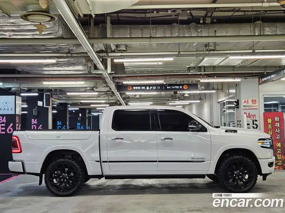 Dodge Ram Pick Up 2020 5.7 гидро в Москве № 361747, фото 20