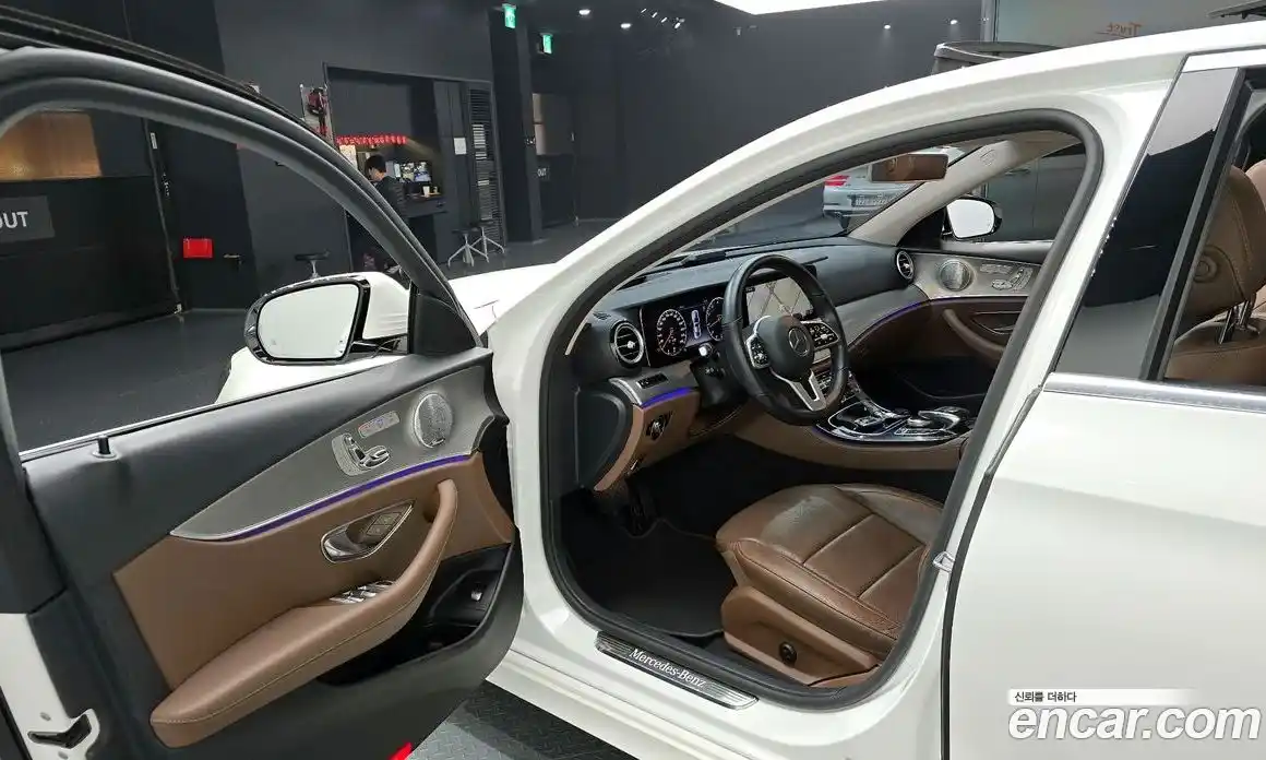 Mercedes-Benz E-Class 2018 2.0 гидро в Москве, фото 13
