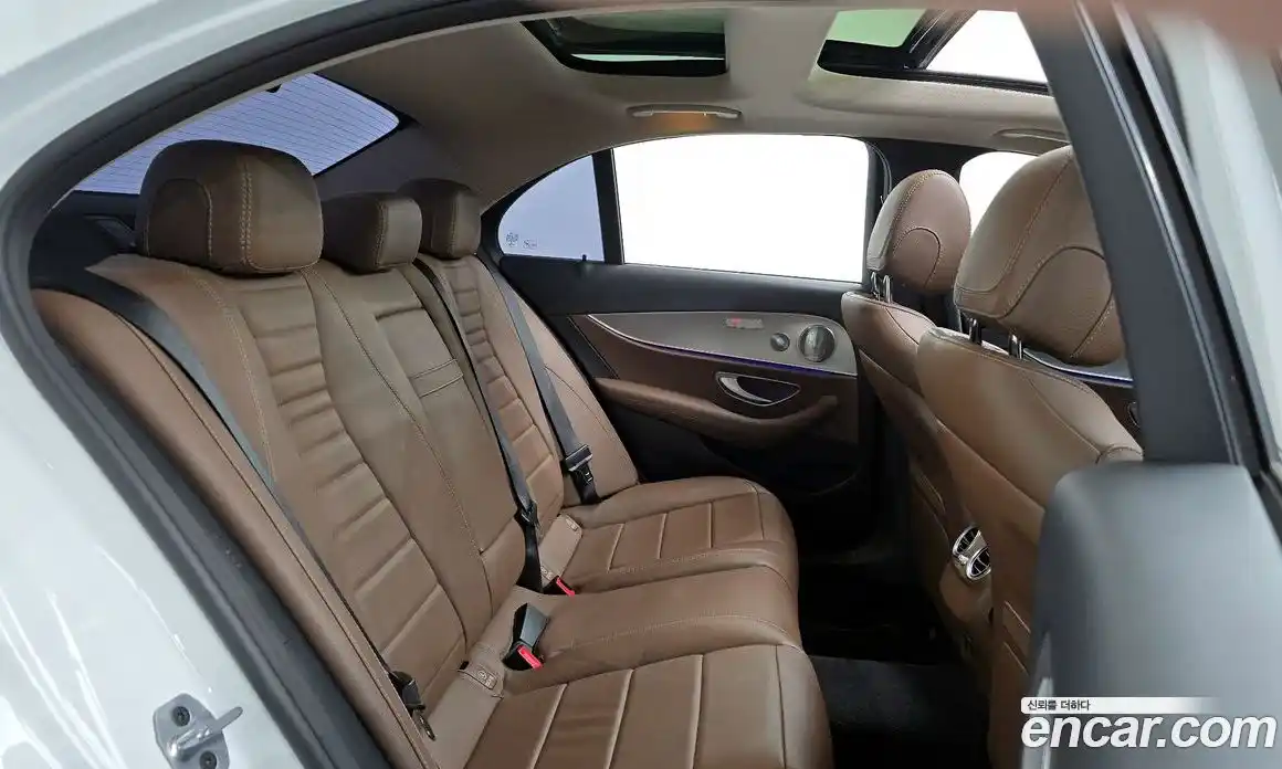 Mercedes-Benz E-Class 2018 2.0 гидро в Москве, фото 17