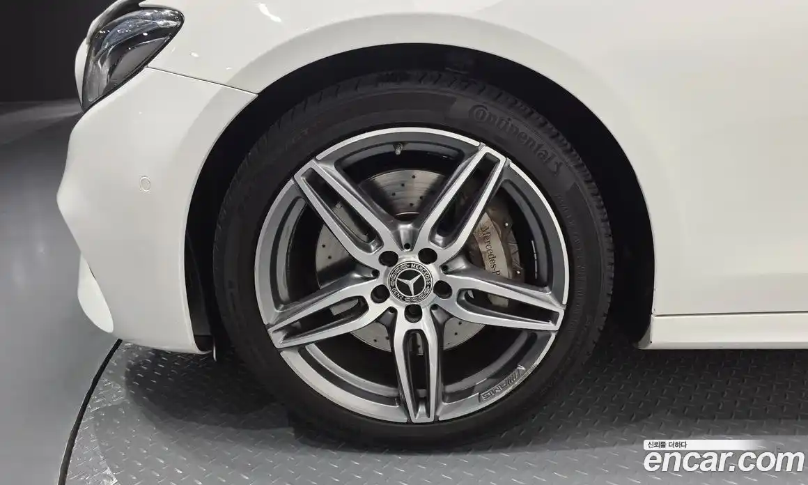 Mercedes-Benz E-Class 2018 2.0 гидро в Москве, фото 5