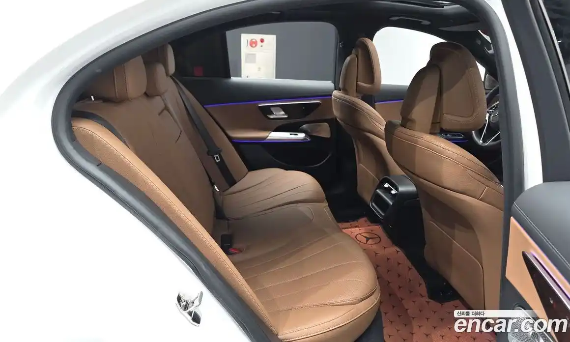 Mercedes-Benz E-Class 2024 2.0 гидро в Москве, фото 17