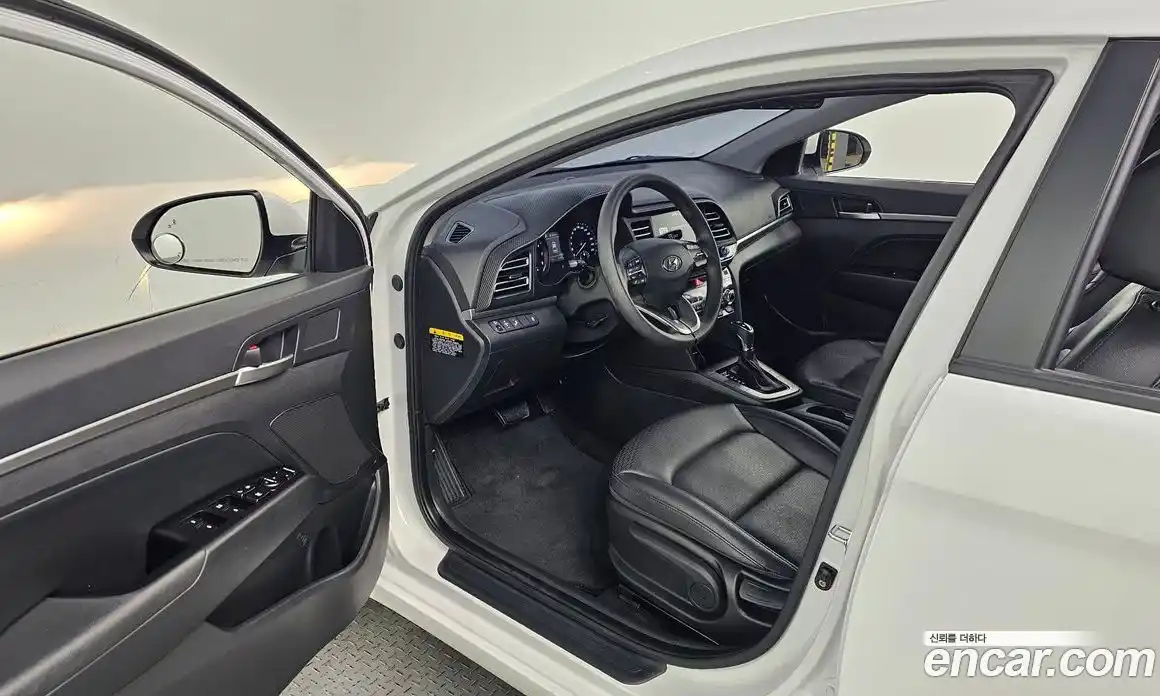 Hyundai Avante 2019 1.6 гидро в Москве № 130454, фото 11