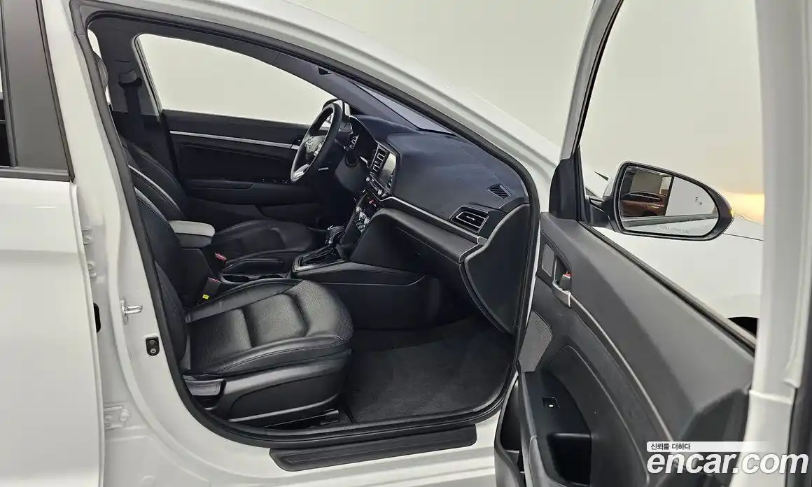 Hyundai Avante 2019 1.6 гидро в Москве № 130454, фото 10