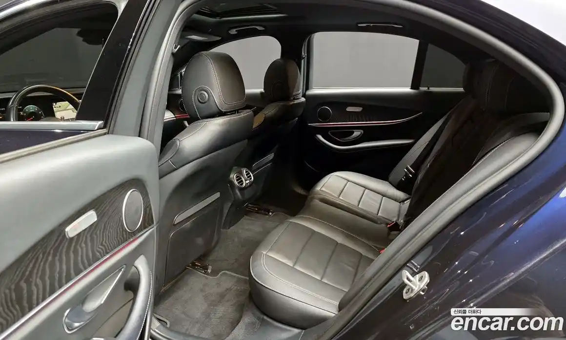 Mercedes-Benz E-Class 2023 2.0 гидро в Москве № 1321898, фото 16