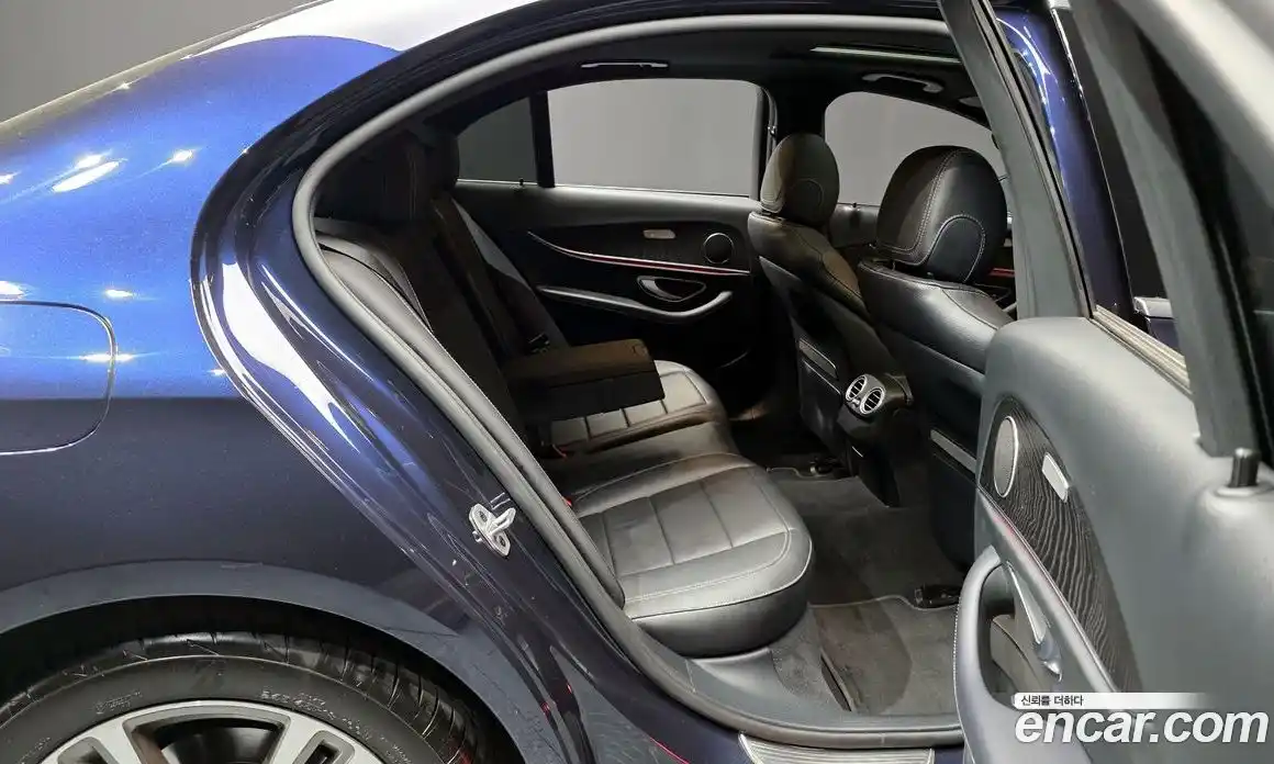Mercedes-Benz E-Class 2023 2.0 гидро в Москве № 1321898, фото 18