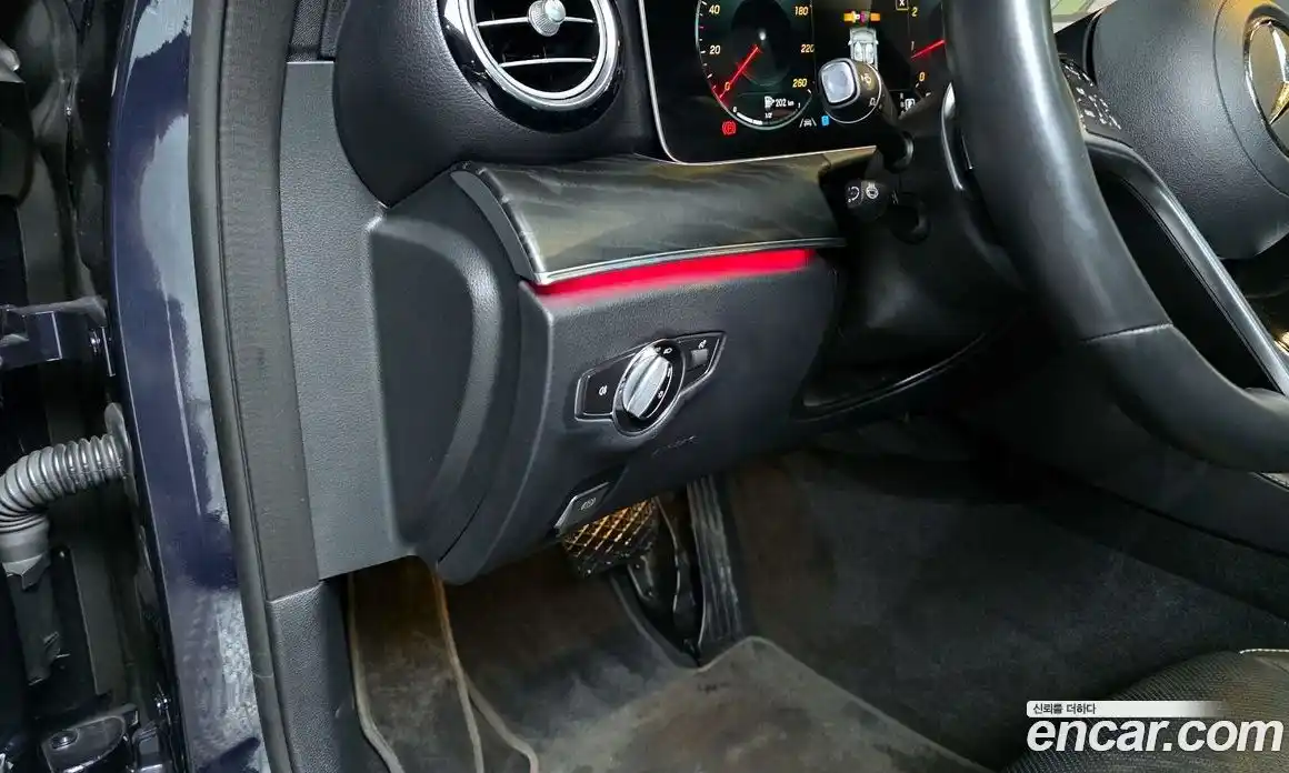 Mercedes-Benz E-Class 2023 2.0 гидро в Москве № 1321898, фото 32