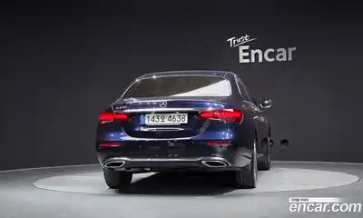 Mercedes-Benz E-Class 2023 2.0 гидро в Москве № 1321898, миниатюра 4