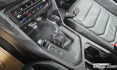 Volkswagen Tiguan 2021 2.0 гидро в Москве № 1323386, миниатюра 12