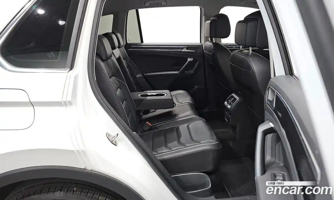 Volkswagen Tiguan 2021 2.0 гидро в Москве № 1323386, фото 18