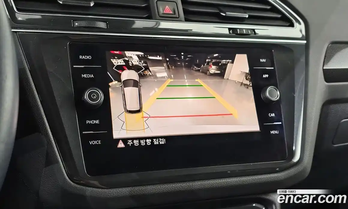 Volkswagen Tiguan 2021 2.0 гидро в Москве № 1323386, фото 20