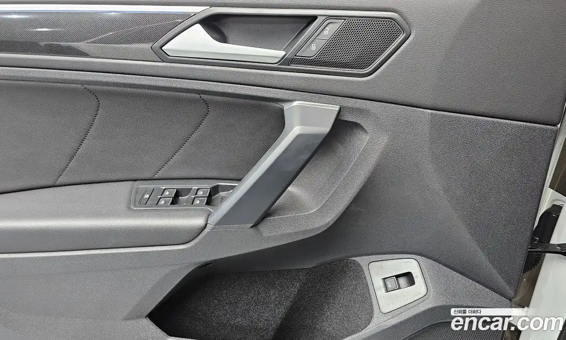Volkswagen Tiguan 2021 2.0 гидро в Москве № 1323386, фото 26