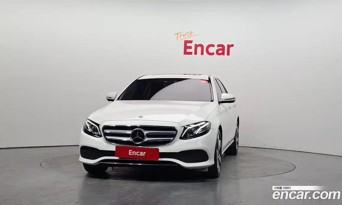 Mercedes-Benz E-Class 2017 2.0 гидро в Москве № 1347987, фото 3