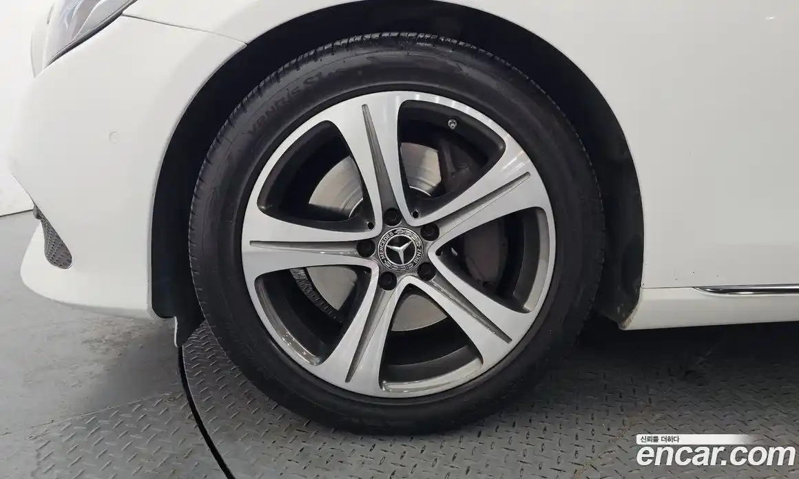 Mercedes-Benz E-Class 2017 2.0 гидро в Москве № 1347987, фото 5