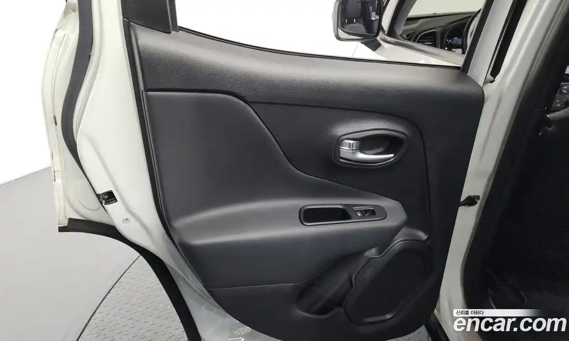 Jeep Renegade 2021 2.4 гидро в Москве № 1350562, фото 15