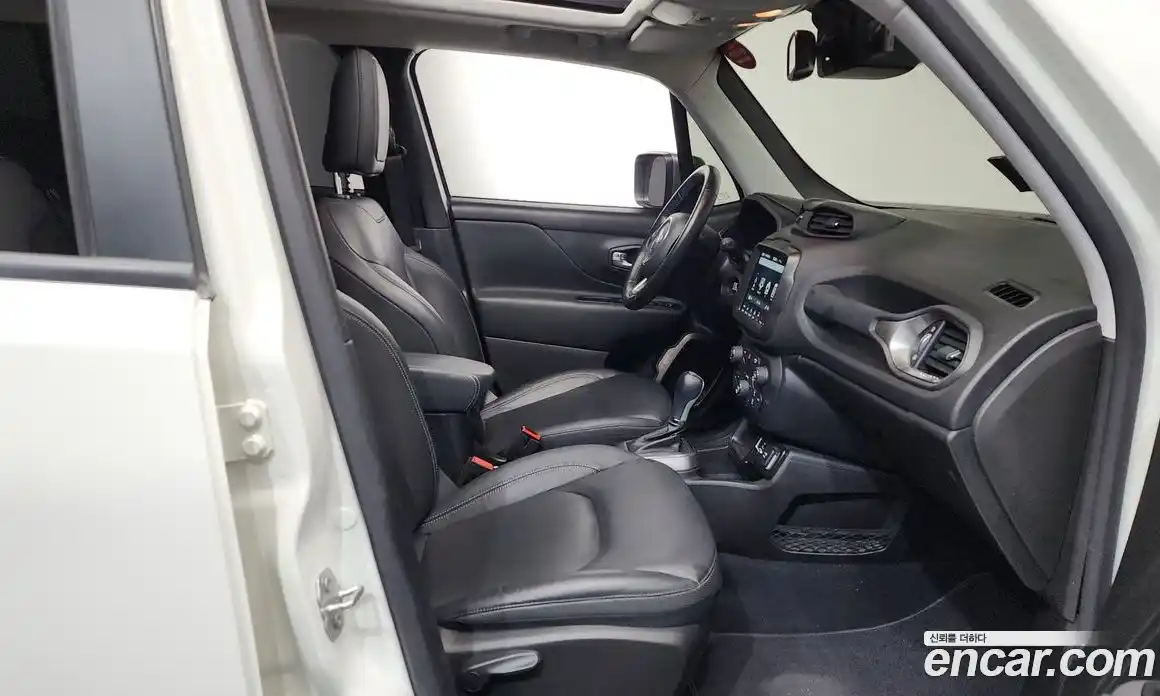 Jeep Renegade 2021 2.4 гидро в Москве № 1350562, фото 16