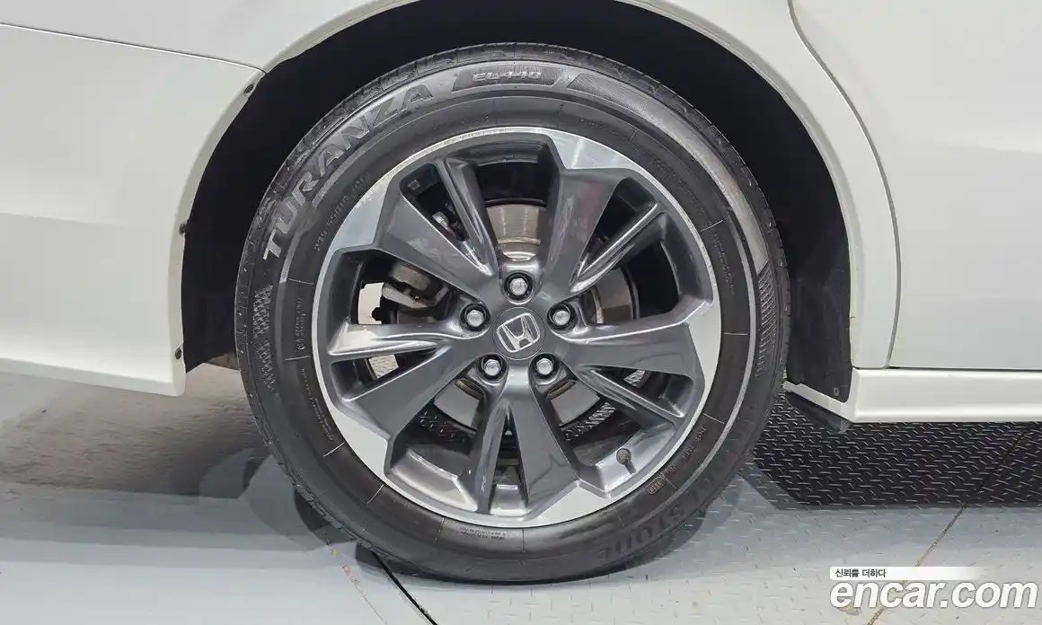 Honda Odyssey 2021 3.5 гидро в Москве № 1350813, фото 7