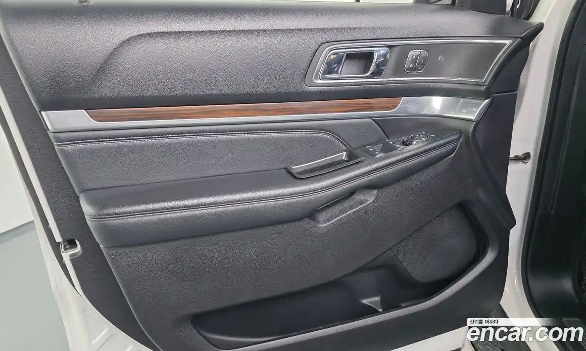 Ford Explorer 2019 2.3 гидро в Москве № 1350963, фото 13