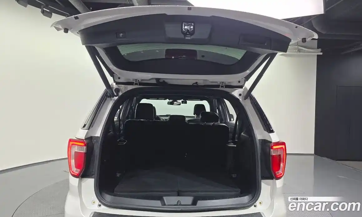 Ford Explorer 2019 2.3 гидро в Москве № 1350963, фото 25