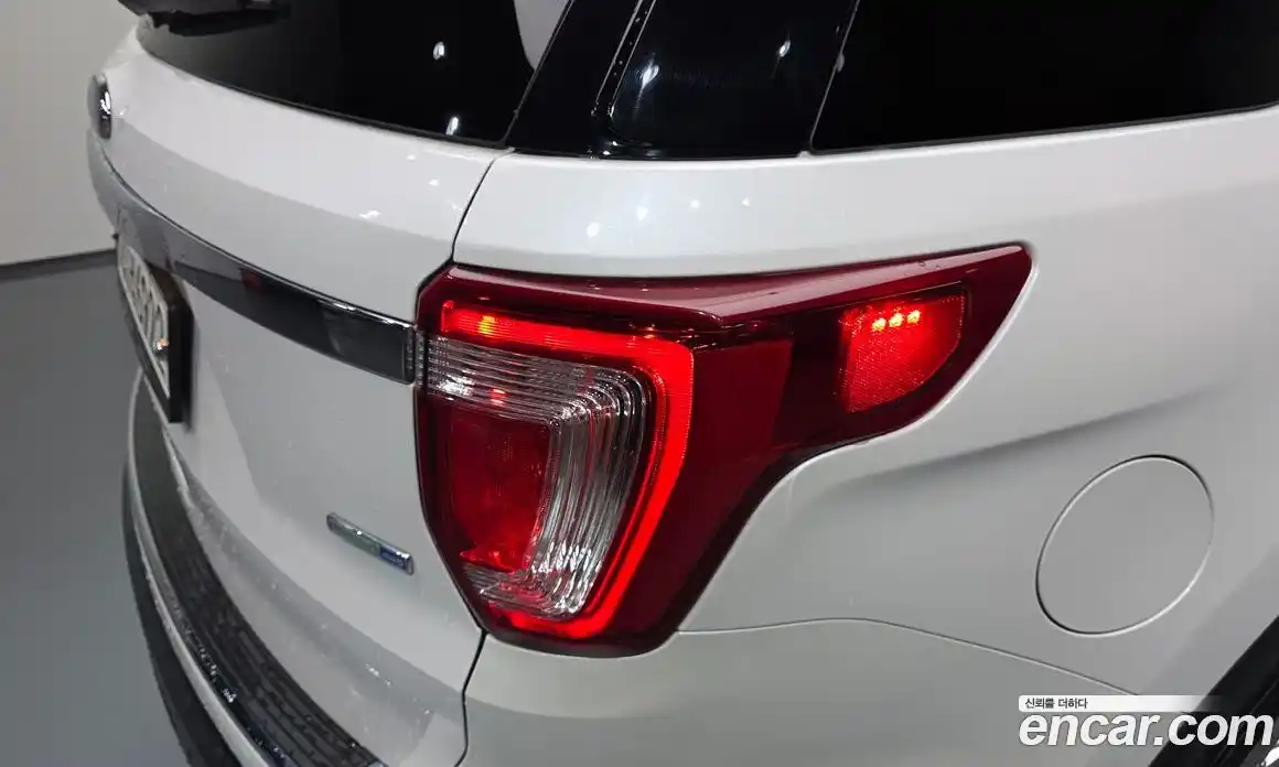 Ford Explorer 2019 2.3 гидро в Москве № 1350963, фото 8