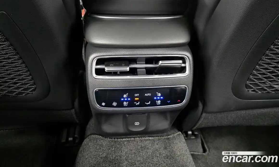 Genesis GV70 2024 2.5 гидро в Москве № 1399591, фото 25