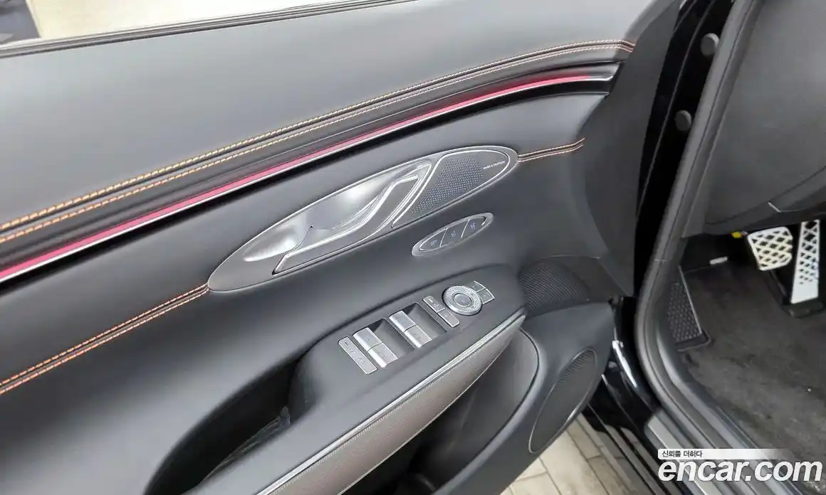 Genesis GV70 2024 2.5 гидро в Москве № 1399591, фото 30