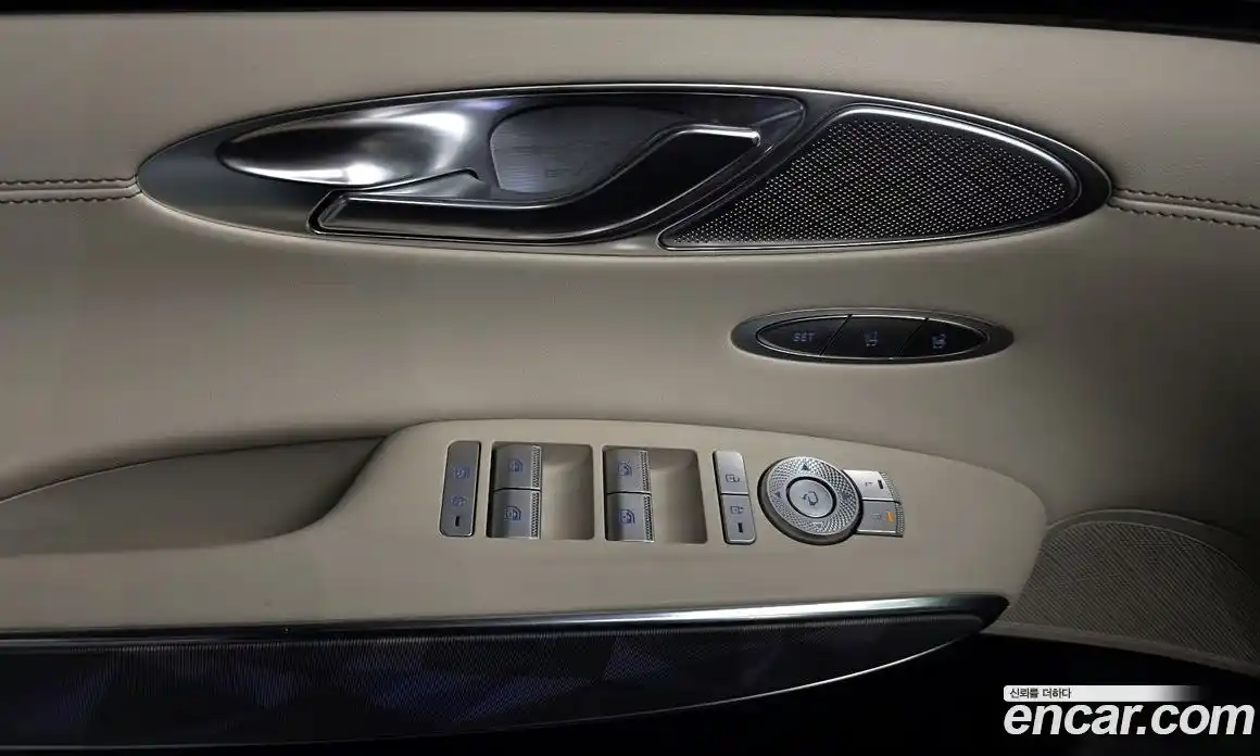 Genesis GV70 2023 2.5 гидро в Москве № 1399689, фото 27