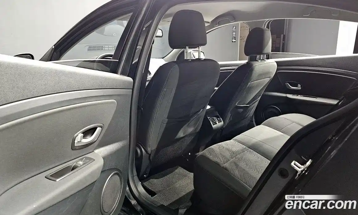 Renault SM3 2014 1.6 гидро в Москве № 1402303, фото 16
