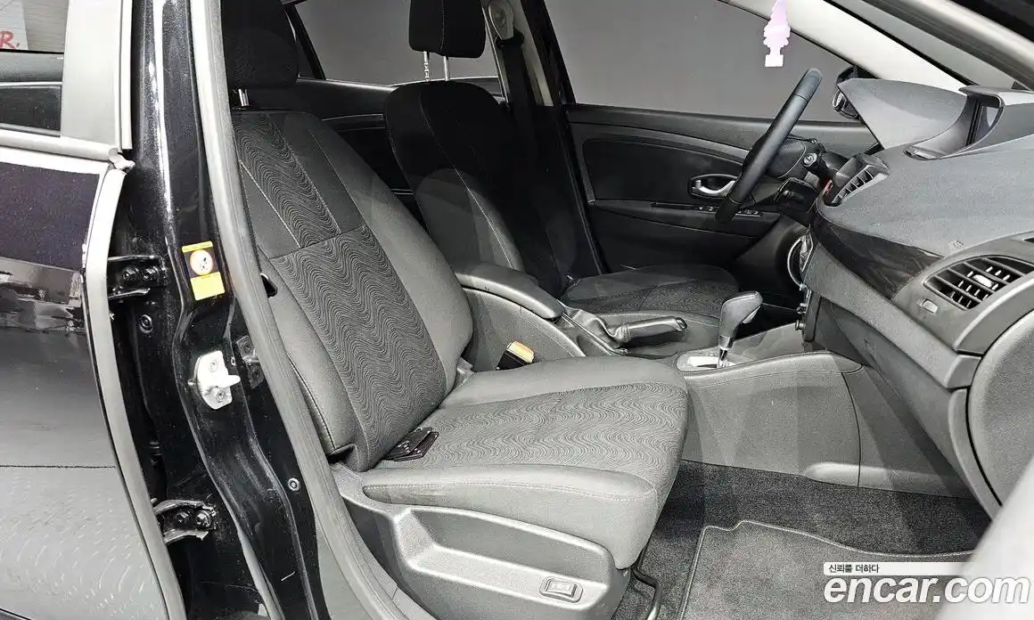 Renault SM3 2014 1.6 гидро в Москве № 1402303, фото 17