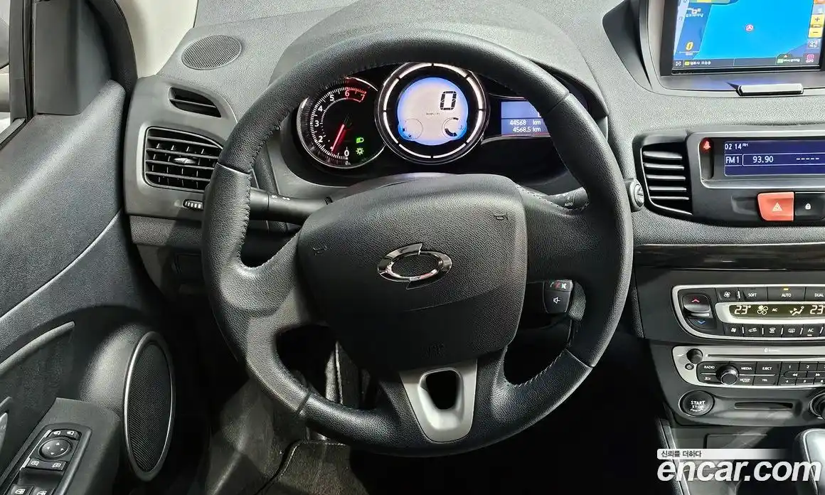 Renault SM3 2014 1.6 гидро в Москве № 1402303, фото 23