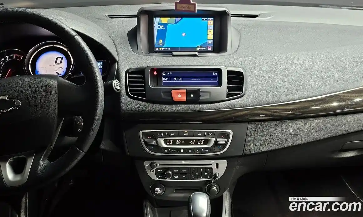 Renault SM3 2014 1.6 гидро в Москве № 1402303, фото 25