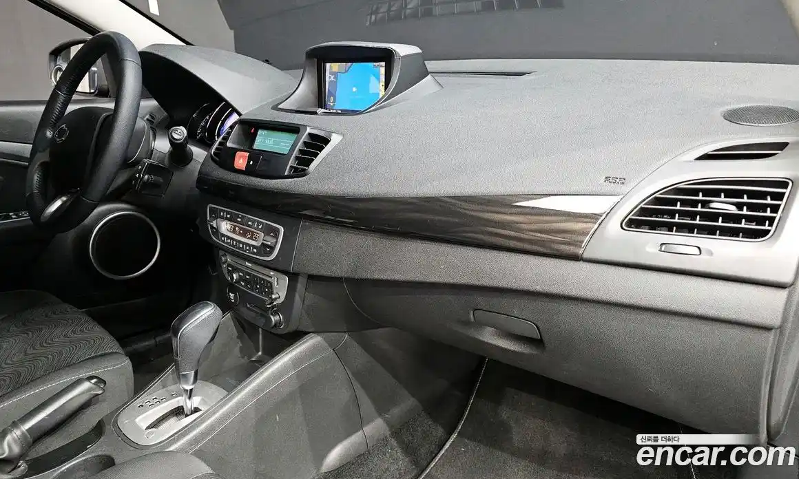 Renault SM3 2014 1.6 гидро в Москве № 1402303, фото 28