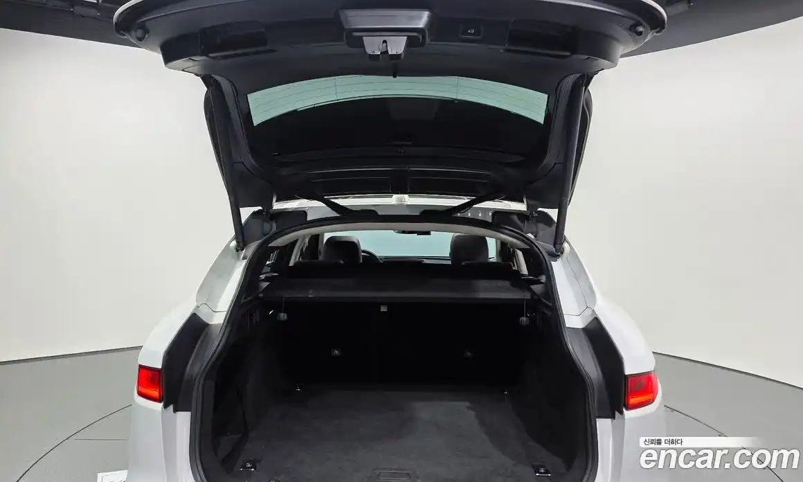 Jaguar F-Pace 2019 2.0 гидро в Москве № 1404004, фото 26
