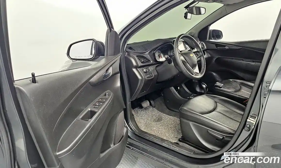 Chevrolet Spark 2017 1.0 гидро в Москве, фото 13
