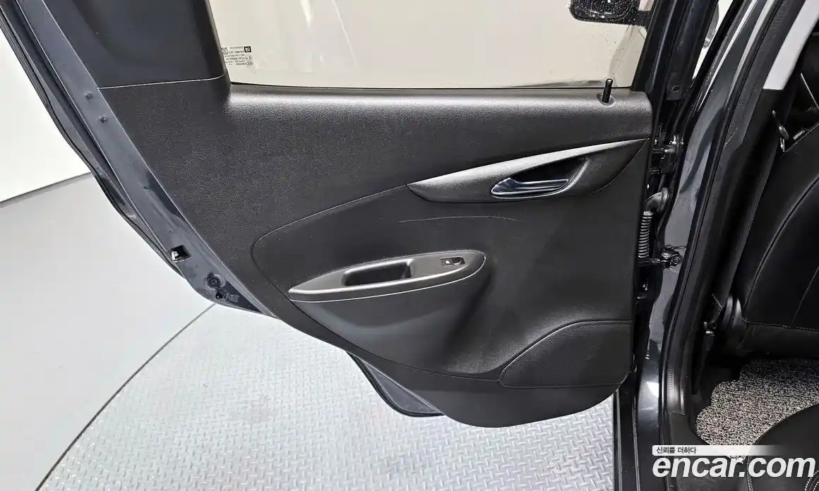 Chevrolet Spark 2017 1.0 гидро в Москве, фото 15