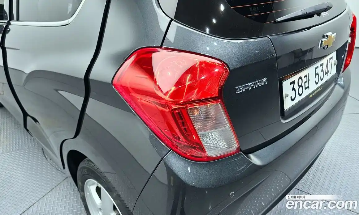 Chevrolet Spark 2017 1.0 гидро в Москве, фото 9