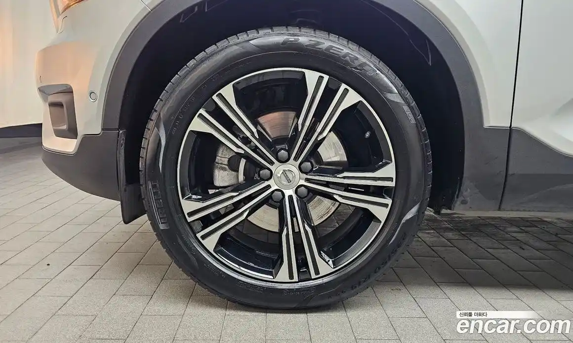 Volvo XC40 2019 2.0 гидро в Москве № 1422878, фото 5