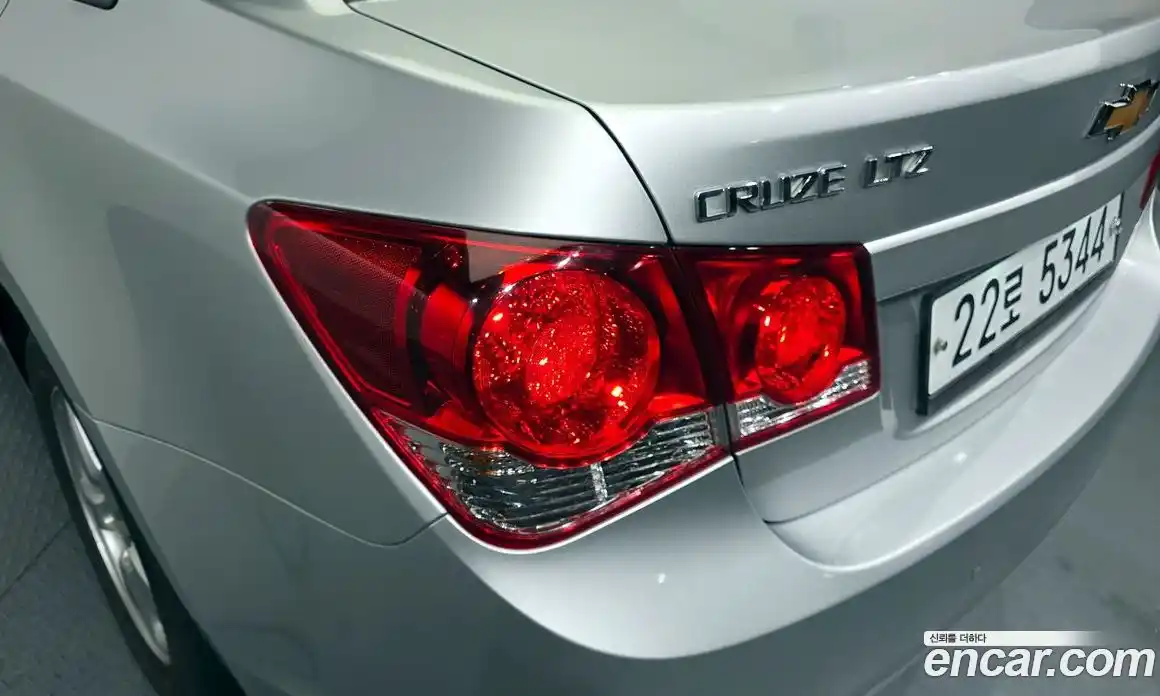 Chevrolet Cruze 2011 1.8 гидро в Москве № 1541425, фото 9